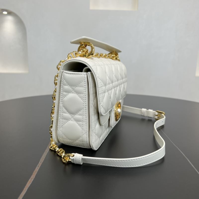 chr1st1an D10r montaigne bags